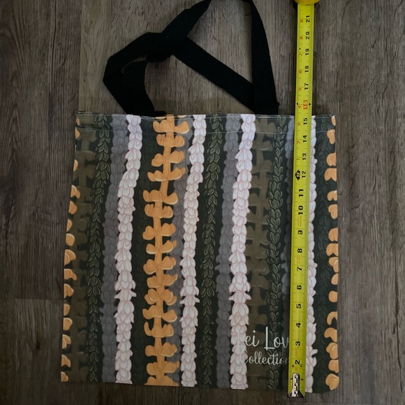 Canvas Hawaiian Lei Tote - Picture 2 of 6